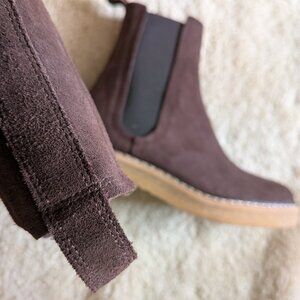 Like New! Soeur Brown Suede Chelsea Boots - Size 38/7.5